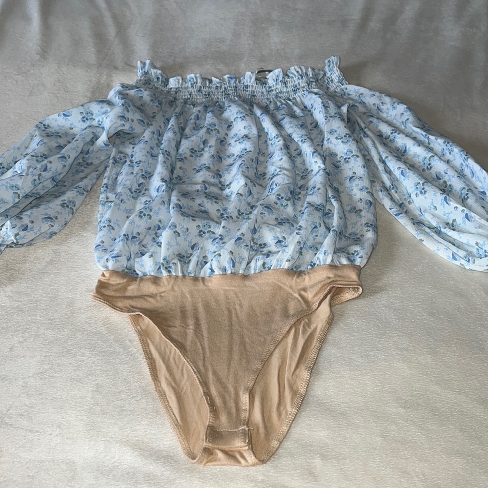 Wayf Off the Shoulder Bodysuit Size XS
